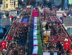 Kemarahan Warga Istanbul: ‘Persoalan Gaza Merupakan Persoalan Dunia’