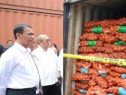 Lapor Pak Amran: “Bongkar Penyelundupan 6 Ribu Karung Bawang Bombai”