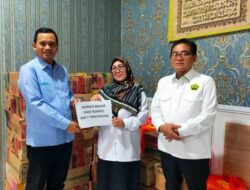 Dra. Agustina: Membantu Korban Banjir Siswa MIN 7 Tangerang Belajar Empati dan Tanggung Jawab