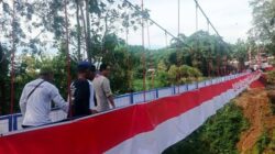 Kecil Tetap Bara Api, Anies Meresmikan Jembatan Titian Persatuan di Bandung Barat