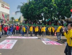 MBG Tuai Masalah, Berdampak Mahasiswa Cianjur Blokade Jalur Puncak
