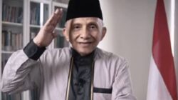 Pesan Amien Rais Kepada ‘Mas Mukidi’ Jangan Lupa Bawa Ijazah ke Persidangan