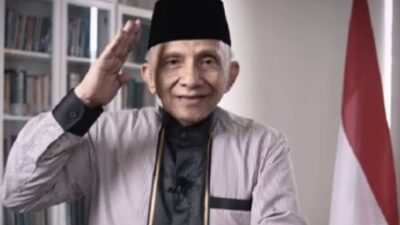 Pesan Amien Rais Kepada ‘Mas Mukidi’ Jangan Lupa Bawa Ijazah ke Persidangan