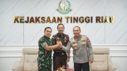 Kapolda Riau dan Kajati Perkuat Sinergi Penegakan Hukum