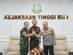 Kapolda Riau dan Kajati Perkuat Sinergi Penegakan Hukum