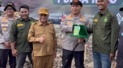 Hari Mangrove Sedunia, Yayasan Generasi Hijau Beri Penghargaan kepada Kapolda Riau