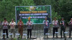 Kapolda Riau Kunjungi Concong, Tanam Mangrove hingga Salurkan Bantuan untuk Masyarakat Pesisir