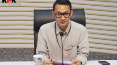 Korupsi Menggurita, KPK Periksa Plt Gubernur Riau soal Temuan Uang