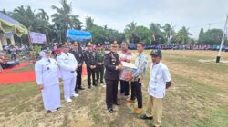 Dirpamobvit Polda Riau Pimpin Upacara HUT RI ke-81 di Kempas Berlangsung Khidmat, Diwarnai Penghargaan dan Penyaluran Bantuan