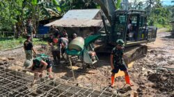 Dulu Menyeberang Sungai, Kini Warga Yo’o Menanti Jembatan yang Lebih Aman