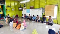 Kapolres Rohil Salurkan Sedekah Makanan untuk Anak Yatim dan Fakir Miskin di Panipahan