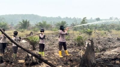 Jelang Hari Jadi ke-78, Polwan Polda Riau Turun dalam Penanganan Karhutla