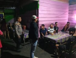 Tindaklanjuti Laporan Warga, Polsek Kuantan Mudik Tertibkan Warung Remang-remang di Bukit Betabuh