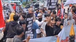 Demo 27 Agustus: Dua Kubu Massa Bawa Misi Beda Tuntutan