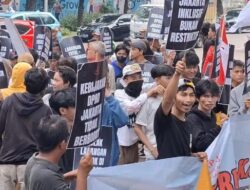 Demo 27 Agustus: Dua Kubu Massa Bawa Misi Beda Tuntutan