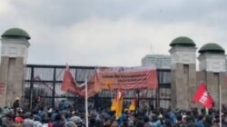 Komitmen Anggota DPR Naik Mobil Komando, Janji Mundur Jika Bohong