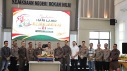 Pererat Sinergitas, Kapolres Rohil Beri Kejutan kepada Kajari Rohil di Hari Lahir Kejaksaan RI ke-81