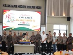 Pererat Sinergitas, Kapolres Rohil Beri Kejutan kepada Kajari Rohil di Hari Lahir Kejaksaan RI ke-81