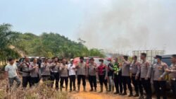 Api Bangkit Lagi di Panyubarangan, Kapolres Dharmasraya Pimpin Langsung Pemadaman