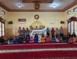 Gelar Doa Bersama Dan Berikan Santunan, Kapolres Rohil Peduli Anak Yatim & Kaum Duafa di Masjid Istiqomah Rantau Kopar