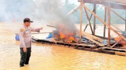 Tindak Lanjut Laporan 110, Polres Kuansing Tertibkan Empat Rakit PETI di Sungai Kuantan