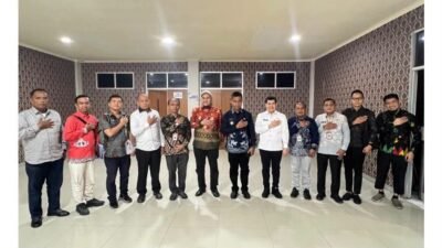 Bupati Kampar Didampingi Sekda Menjadi Mentor PIM II bagi Empat Kepala Dinas