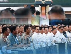 Presiden RI Prabowo Subianto Beri Taklimat 800 Perwira Tinggi TNI-Polri, Dankorbrimob Ikuti Arahan di Istana