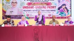 Wakil Bupati Kampar Buka Sosialisasi UU PKDRT dan Pelatihan Pembuatan Sabun Cuci Piring di Kecamatan Tapung