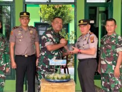 Sinergi TNI–Polri, Dua Kapolsek Beri Tumpeng, dan Bibit Pohon di Koramil 05 Rimba Melintang