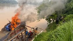 Polres Kuansing Tindak PETI, Tiga Rakit Dimusnahkan di Dua TKP