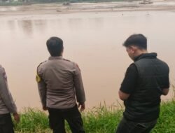 Layanan Kepolisian 110 Ditindaklanjuti, Polsek Cerenti Temukan Dua Rakit PETI di Sungai Kuanta