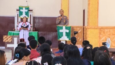 Rajut kedamaian bersama, Polres Rohil Hadiri Laksanakan Minggu Kasih di HKBP Maranatha Cempedak Rahuk.