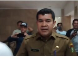 Dikonfirmasi soal Pokir Publikasi Media, Sekda Kampar Cuma Bilang “Tidak Saya Coret” Lalu Langsung Masuk Ruangan